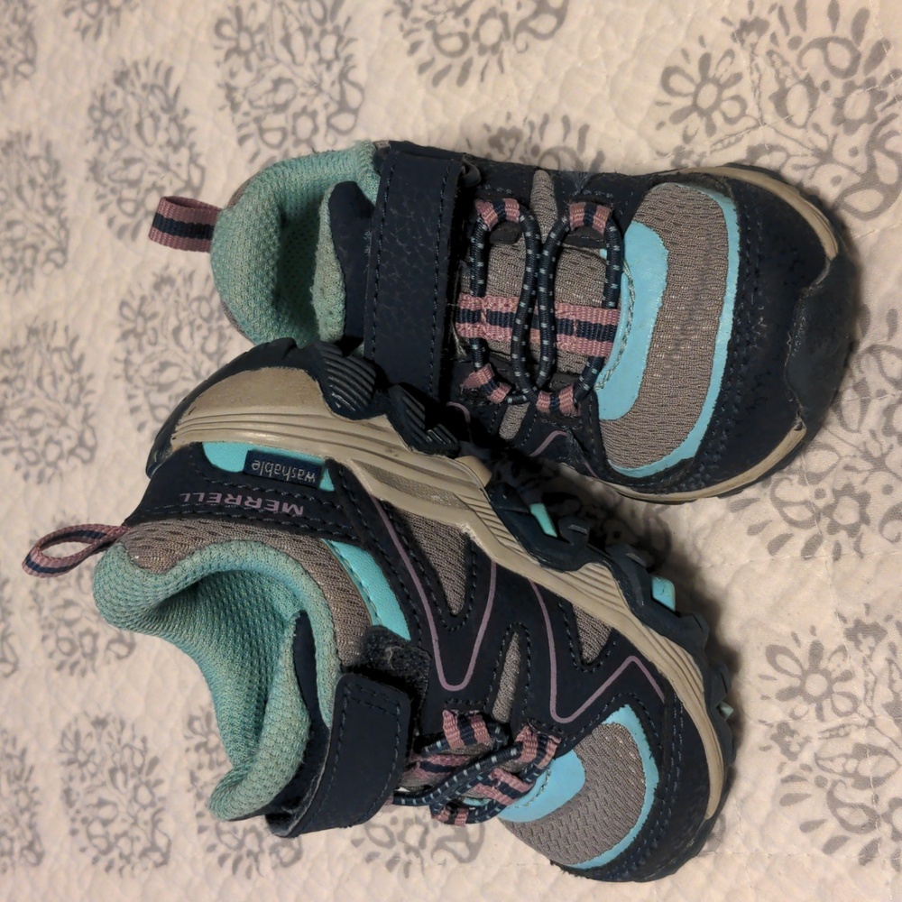 Merrell 5W girl toddler shoes